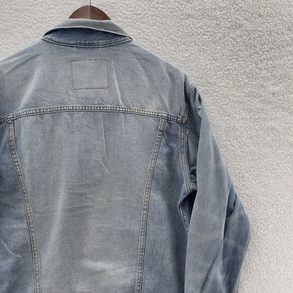 Levi's Premium Relaxed Trucker Denim Jacket Men's Small Blue Light Fade Preppy - Picture 8 of 12